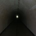 Blick in den Notausgang (Richtung Tunnelknick).